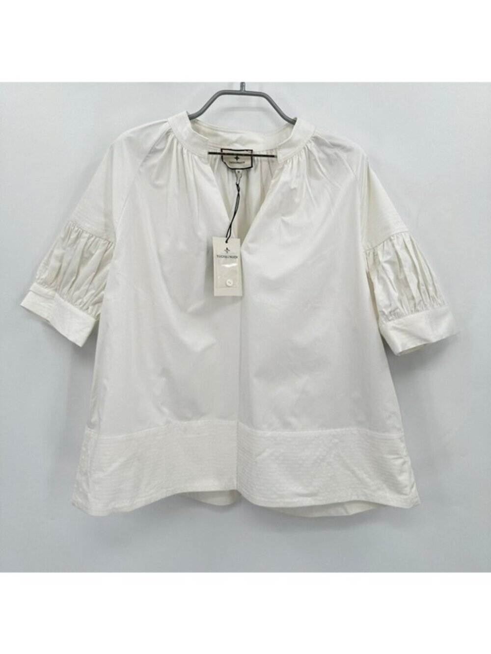 Tuckernuck White Ruthie Blouse M Medium V-Neck Ruched Sleeves Cotton Boxy Top - Picture 2 of 5